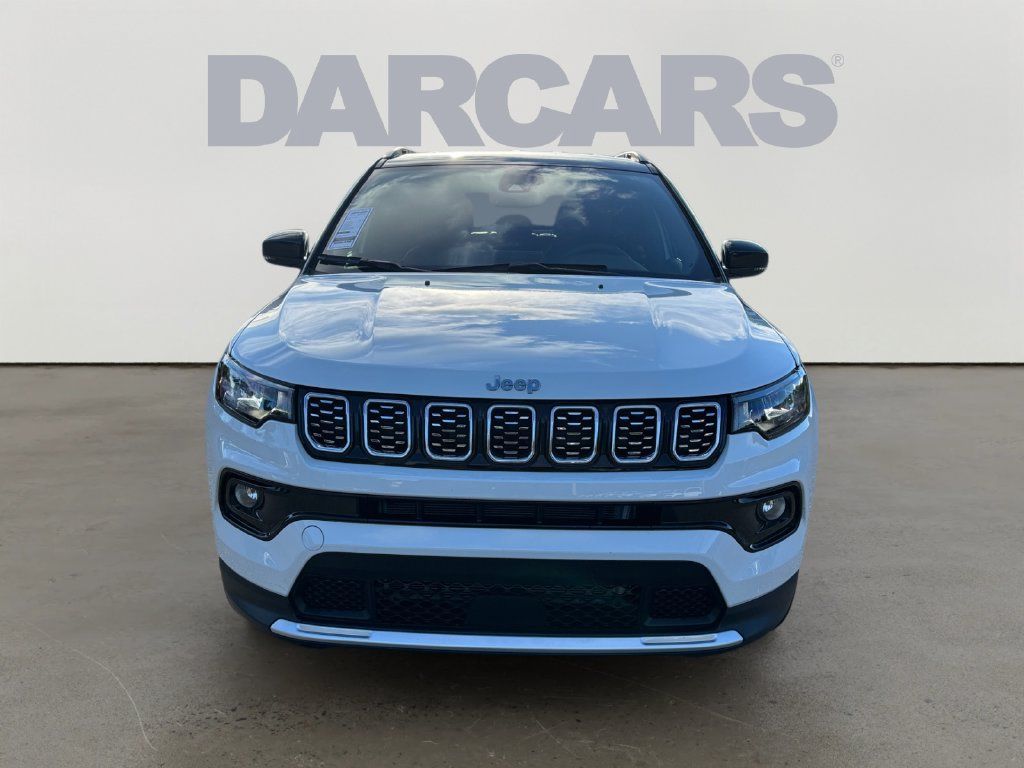Used 2025 Jeep Compass Limited AWD/4WD image 2