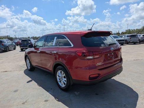 Used 2019 Kia Sorento FWD image 6