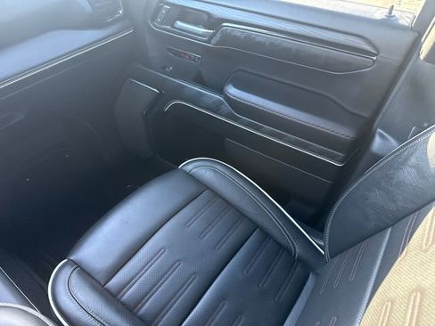 Used 2025 GMC Sierra 1500 AT4X image 16