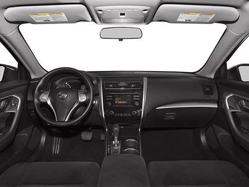 Used 2014 Nissan Altima 2.5 SV FWD image 10