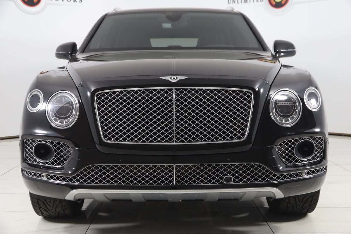 Used 2018 Bentley Bentayga AWD/4WD image 70