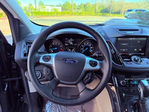 Used 2014 Ford Escape Titanium image 17