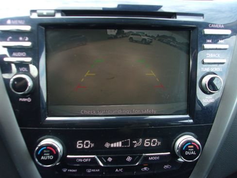 Used 2023 Nissan Murano SV image 15