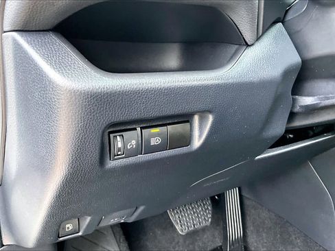 Used 2023 Toyota RAV4 SE AWD/4WD image 36