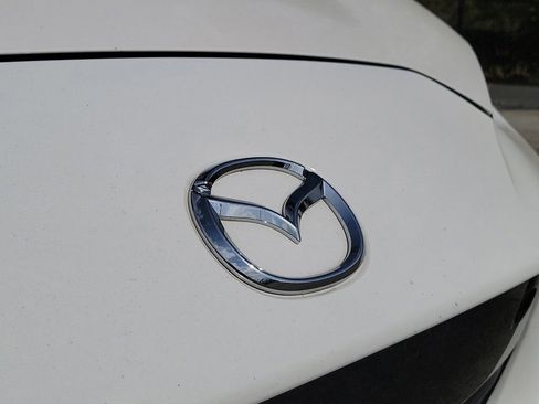 Used 2017 MAZDA MX-5 Miata Club image 11