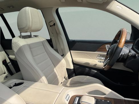 Used 2023 Mercedes-Benz GLS 580 4MATIC image 26