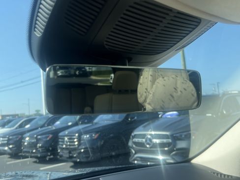 Certified 2025 Mercedes-Benz GLS 450 4MATIC image 25