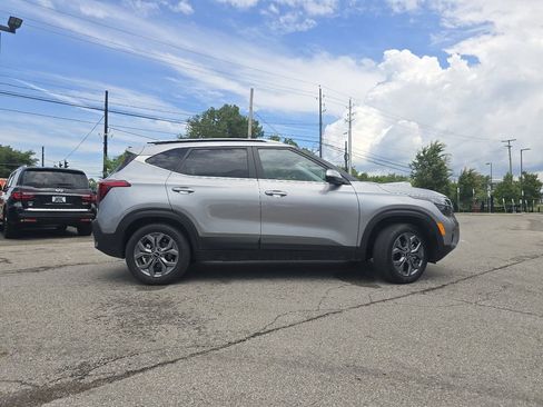 Used 2024 Kia Seltos S AWD/4WD image 18
