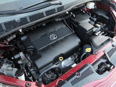 Used 2016 Toyota Sienna LE FWD image 20