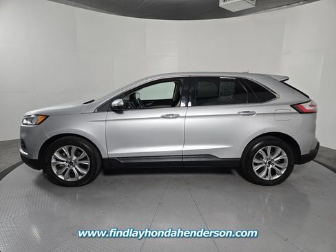 Used 2019 Ford Edge Titanium image 3