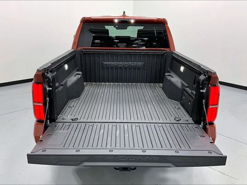 Used 2025 Toyota Tacoma TRD Sport AWD/4WD image 34