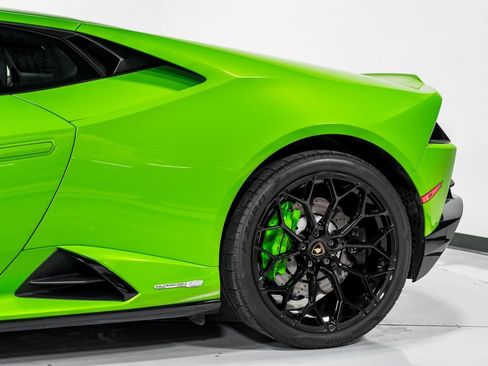 Used 2022 Lamborghini Huracan EVO RWD image 47
