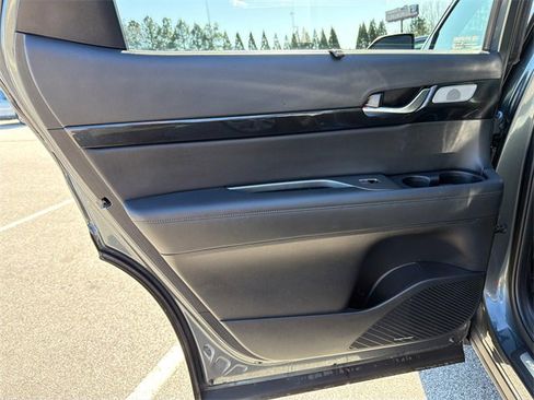 Used 2021 Hyundai Palisade Limited image 22