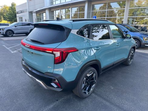 New 2026 Kia Seltos SX w/ SX Sunroof Package image 5