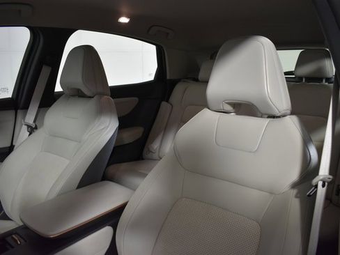 Certified 2023 Nissan Ariya AWD image 10