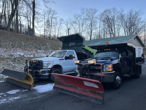 Used 2014 Ford F350 XL w/ Power Equipment Group image 2