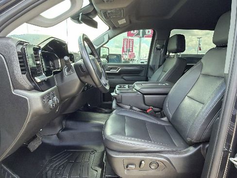 Used 2024 Chevrolet Silverado 2500 LTZ AWD/4WD image 13