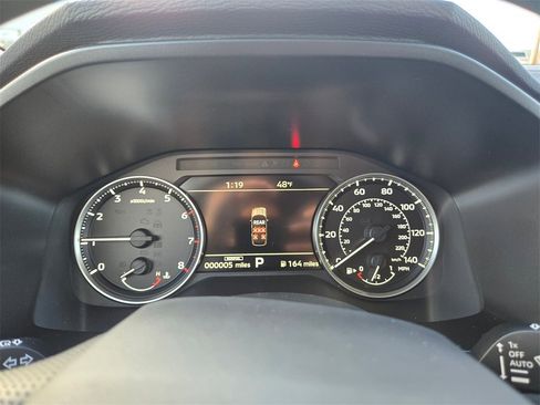 New 2025 Mitsubishi Outlander SE image 9