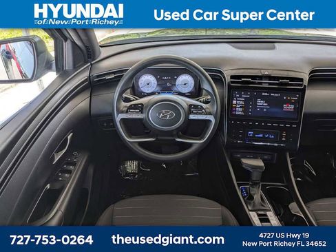 Certified 2024 Hyundai Santa Cruz SEL w/ Activity Package AWD/4WD image 17