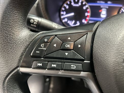 Certified 2024 Nissan Sentra SV FWD image 20