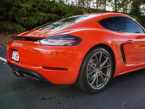 Used 2017 Porsche 718 Cayman S image 8