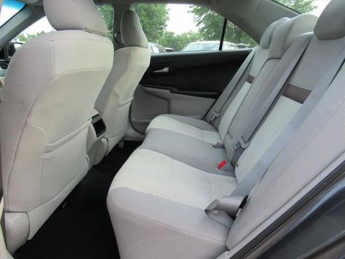 Used 2012 Toyota Camry LE FWD image 28