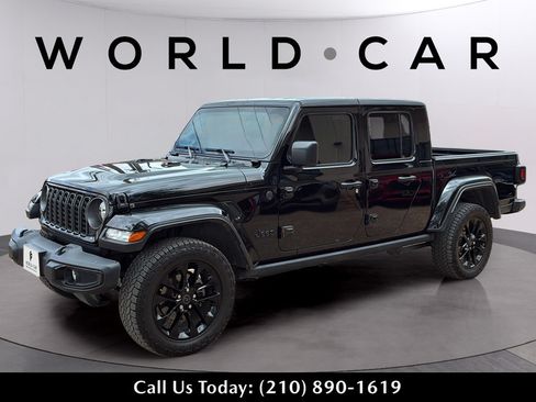 Used 2025 Jeep Gladiator Sport AWD/4WD image 15