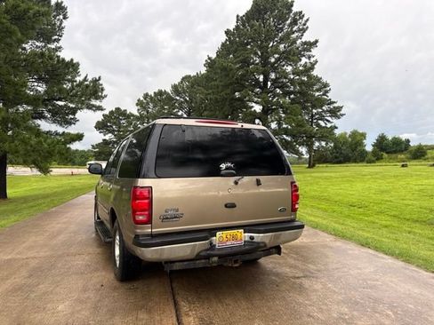 Used 2002 Ford Expedition XLT RWD image 17