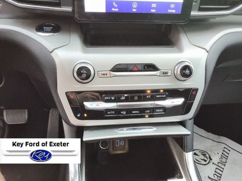 Used 2023 Ford Explorer XLT w/ Equipment Group 202A AWD/4WD image 42