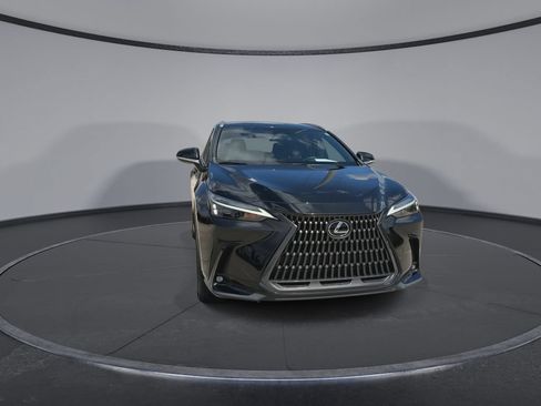Used 2024 Lexus NX 250 FWD w/ Towing Package (2000 Lbs) image 3