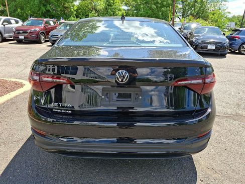 Used 2024 Volkswagen Jetta Sport FWD image 5
