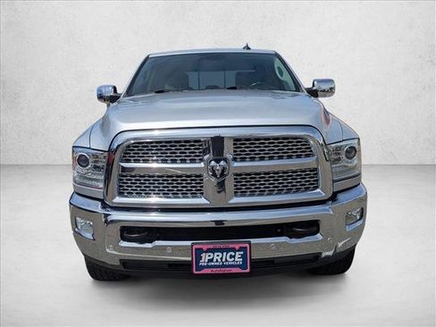 Used 2018 RAM 2500 Laramie w/ Convenience Group AWD/4WD image 2