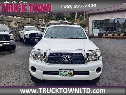 Used 2011 Toyota Tacoma 4x4 Access Cab image 9