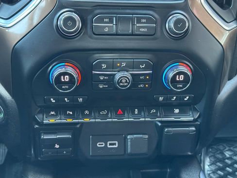 Used 2021 Chevrolet Silverado 1500 High Country w/ Technology Package image 57