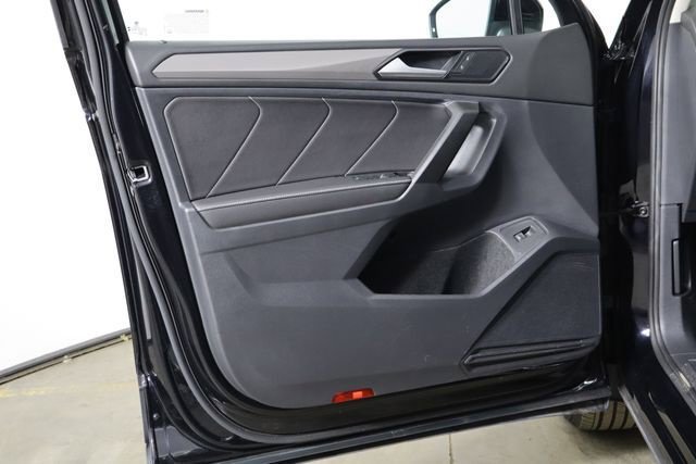 Used 2023 Volkswagen Tiguan SE FWD image 23