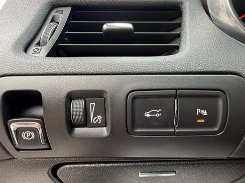 Used 2018 Chevrolet Impala Premier image 32