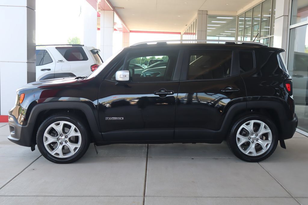 Used 2017 Jeep Renegade Limited FWD image 4