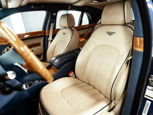 Used 2011 Bentley Mulsanne RWD image 11