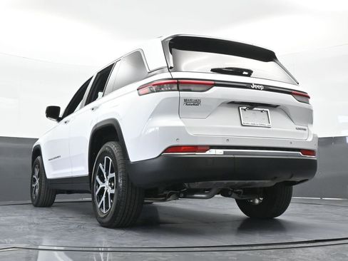 Used 2024 Jeep Grand Cherokee Limited image 64