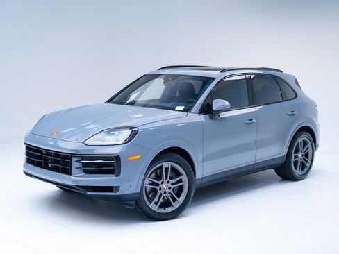 Used 2026 Porsche Cayenne AWD/4WD image 1