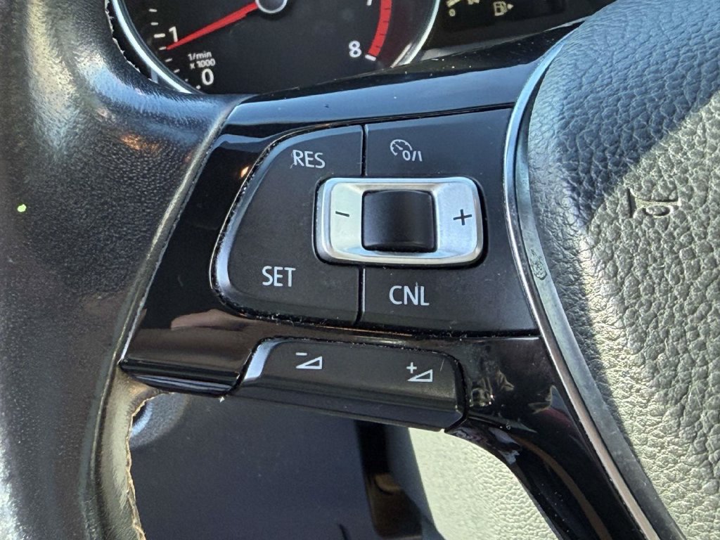 Used 2015 Volkswagen Jetta Sport FWD image 19