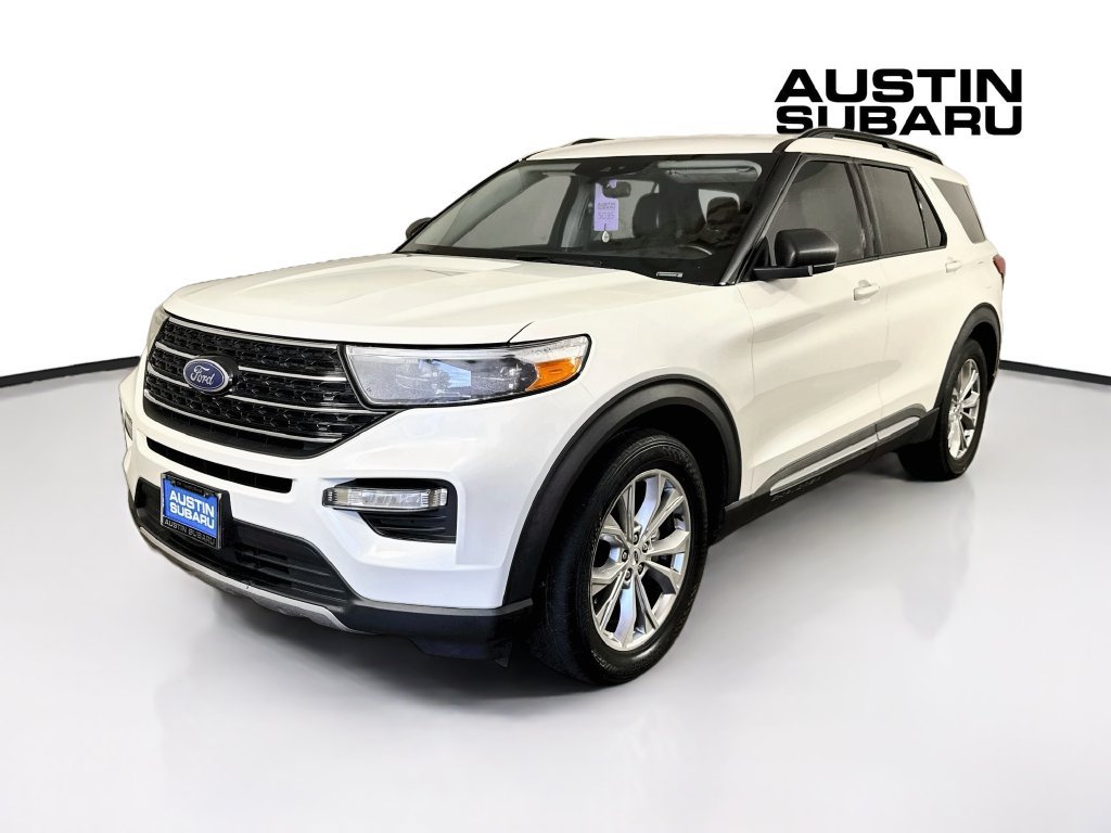 Used 2021 Ford Explorer XLT w/ Equipment Group 202A RWD image 3
