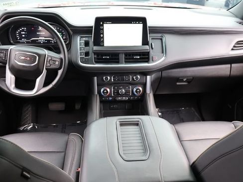 Used 2023 GMC Yukon SLT w/ SLT Premium Package AWD/4WD image 18