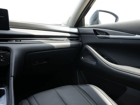 Certified 2025 INFINITI QX60 Luxe w/ Vision Package FWD image 8