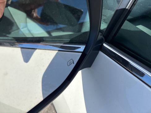 Used 2023 Subaru Outback Premium image 26