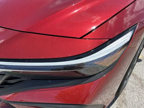 New 2025 Hyundai Elantra SEL FWD image 15