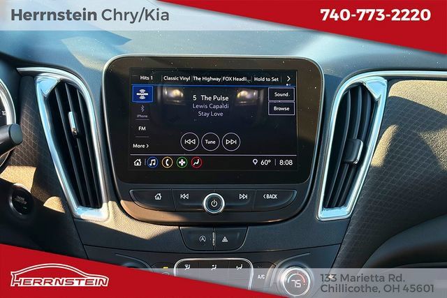 Used 2021 Chevrolet Malibu LT FWD image 9