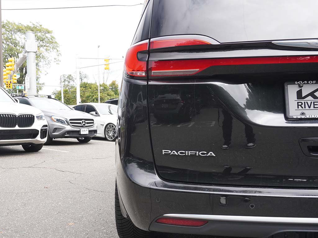 Used 2022 Chrysler Pacifica Pinnacle AWD/4WD image 19