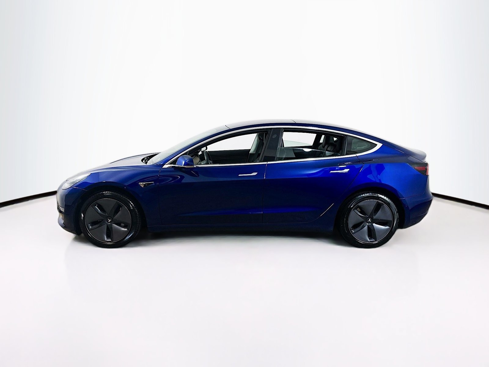 Used 2019 Tesla Model 3 Long Range RWD image 4