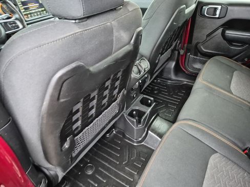 Used 2022 Jeep Gladiator Mojave w/ Cold Weather Group AWD/4WD image 18